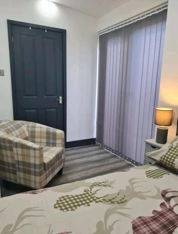 Charming 1-Bed Apartment In Peebles Eksteriør bilde
